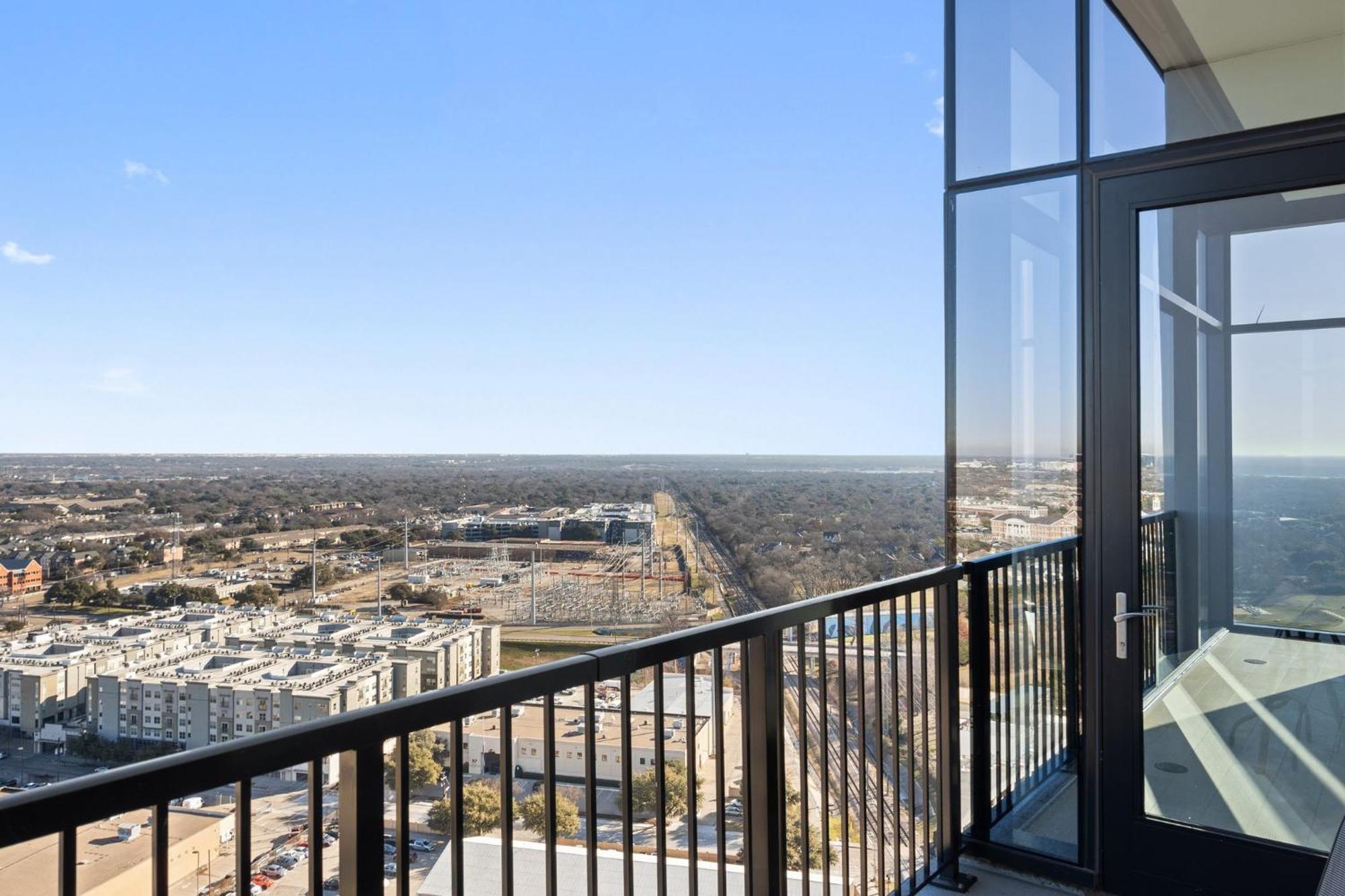 Luxurious Penthouse With Stunning Dallas Views Apartment Exterior photo