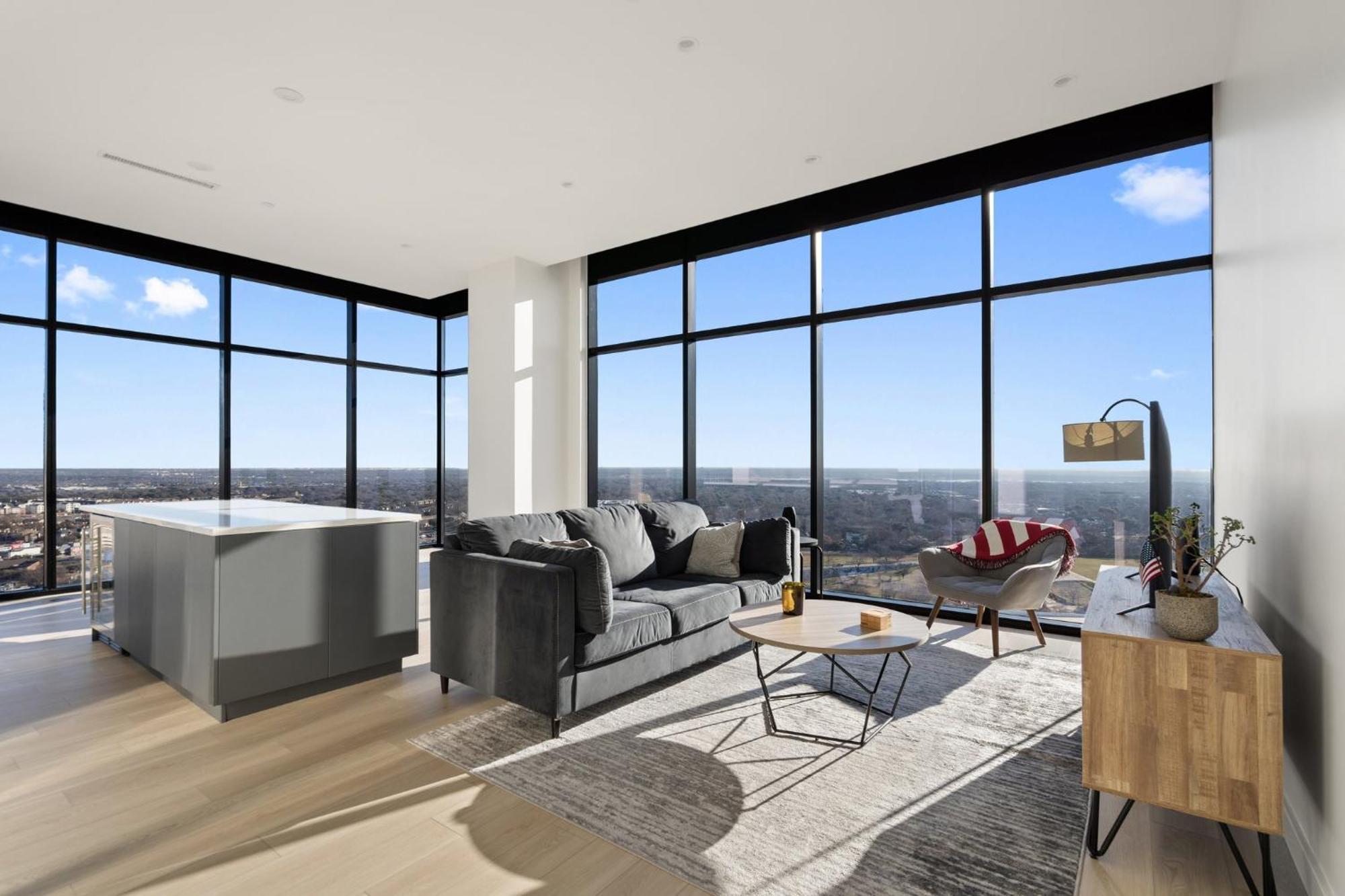 Luxurious Penthouse With Stunning Dallas Views Apartment Exterior photo